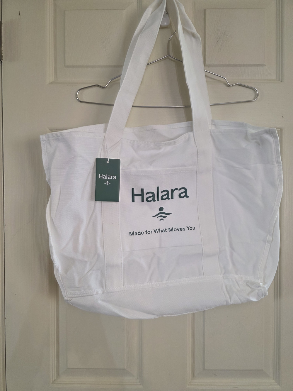 Halara White Everyday Tote Bag - Spacious Casual Carryall
